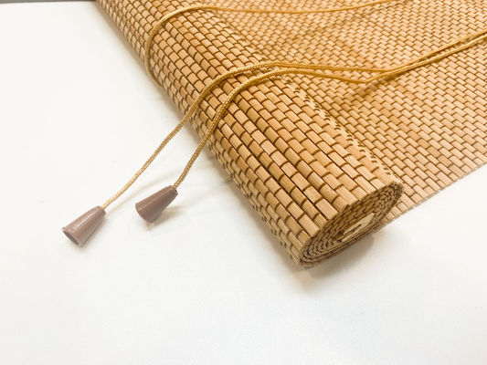 Rideaux traditionnels en bambou tissé