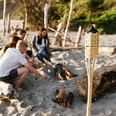 Pelouse en bambou naturelle imperméable de jardin de Tiki Torches For Patio Yard de rotin de torche