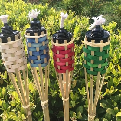 Pelouse en bambou naturelle imperméable de jardin de Tiki Torches For Patio Yard de rotin de torche