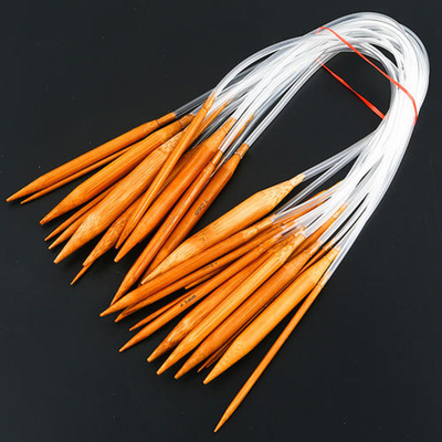 Deux têtes ont carbonisé le tube transparent de tricotage de longueur circulaire en bambou des aiguilles 60cm