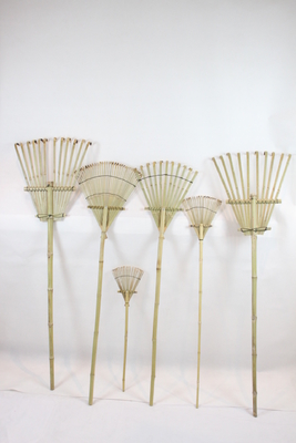 Râteau en bambou fait main 1.40m 12 dents pour le balayage sec et le jardin de feuilles nettoyant les râteaux de jardin naturels