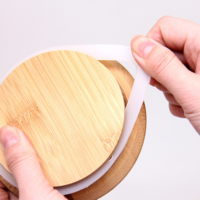 Couvercle en bambou de pot de couvercles réutilisables compatibles de canette de bière avec Straw Hole