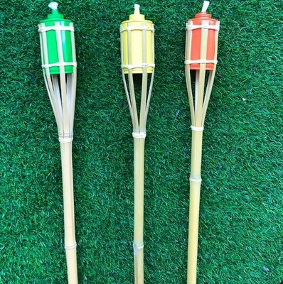 Pelouse en bambou naturelle imperméable de jardin de Tiki Torches For Patio Yard de rotin de torche