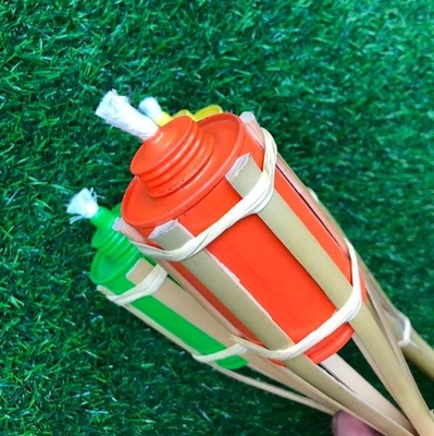 torche en bambou naturelle de 115cm colorée pour la célébration extérieure de festival de partie de Luau