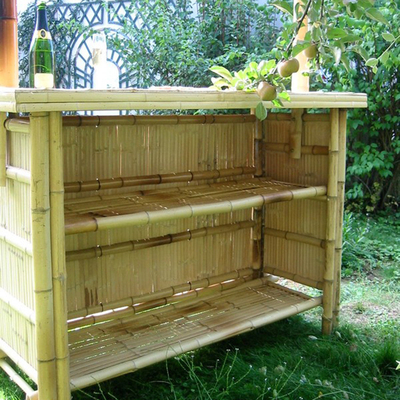Partie Tiki Bar tropical en bambou de cabane 220x160cm avec les tabourets de dessous d'étagère de Cabinet