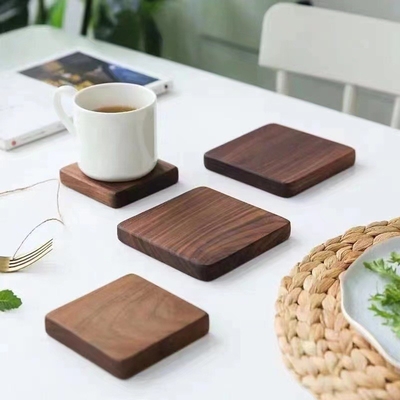Les caboteurs en bambou de 6 paquets 9cm forment en rond le laser Logo Bar Home Cup Coasters