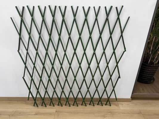 Rouleau de clôture extensible en bambou écologique avec cadre thermolaqué et taille personnalisée pour la vie privée extérieure