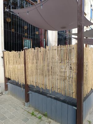 Rouleau d'écran de confidentialité à lattes de clôture en bambou fendu Durable pour l'aménagement paysager extérieur et la décoration de Patio